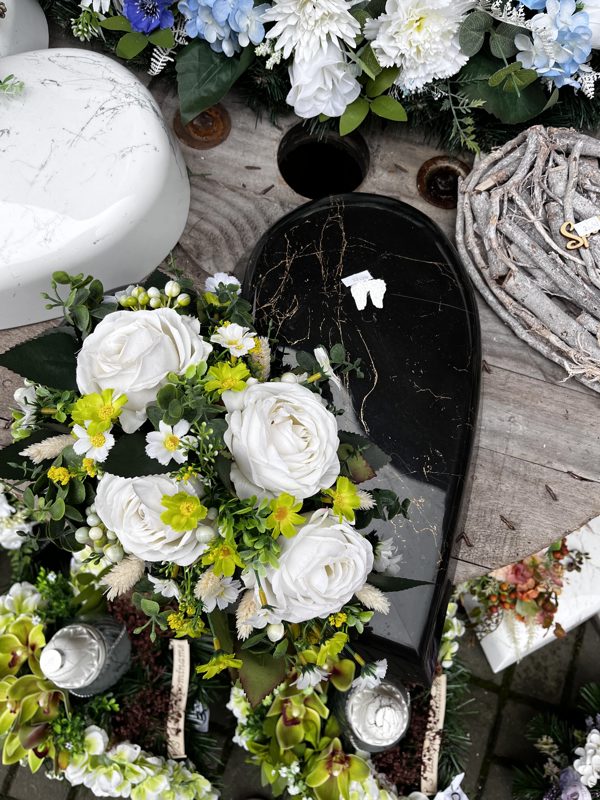 smútočné vence a kytice — 10.10.2025 — #132